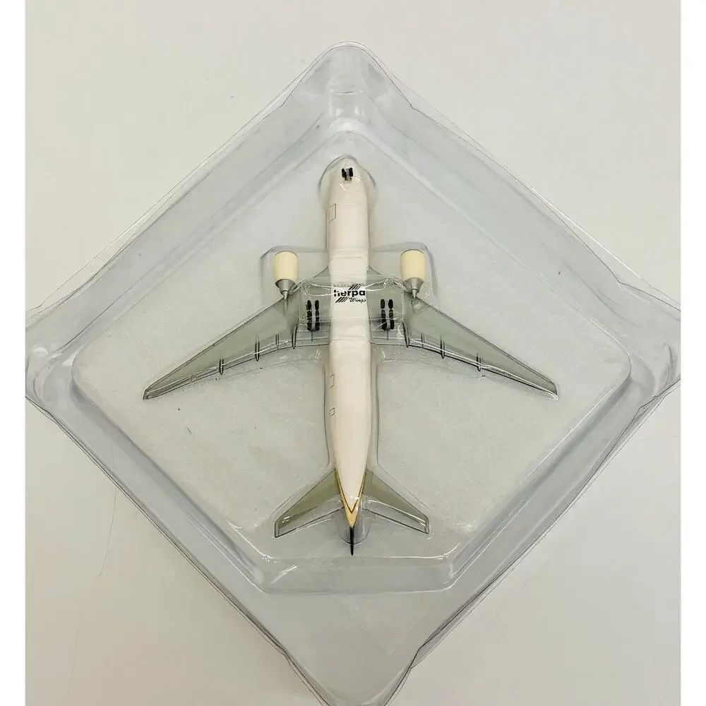 Herpa Wings 1:500 Saudi Arabian Airlines Boeing 777-200 Diecast 506373 New